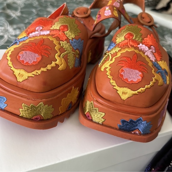 RARE NIB FARM Rio | Antwerp Platform Shoe | 10 - Picture 7 of 15